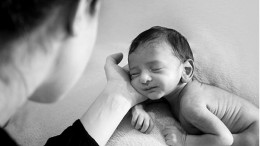 Newborn photographer at work